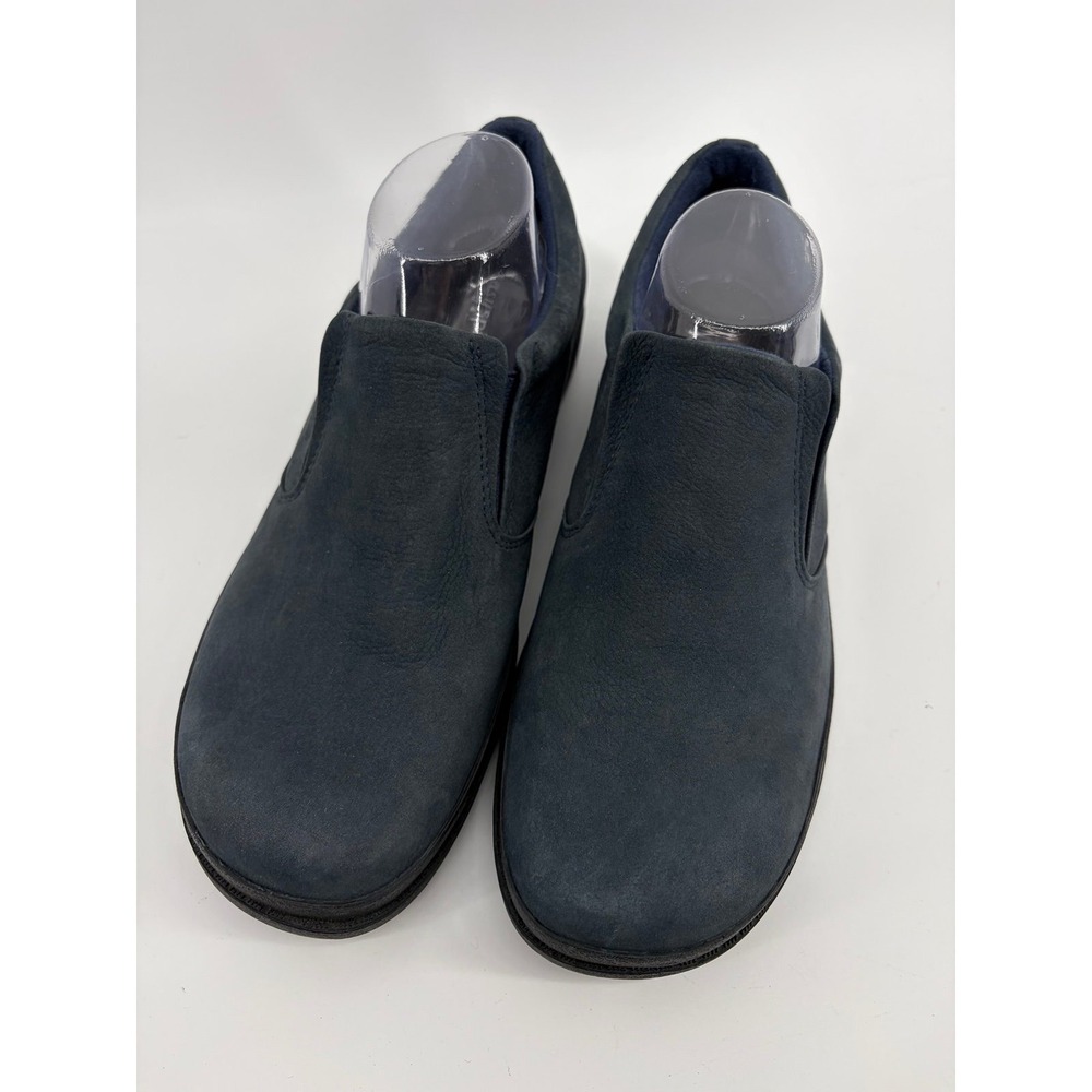 Easy Spirit, Flycoach Nubuck, Blue/Navy Slip On Loafer, Women's Size 11, Pre-Own